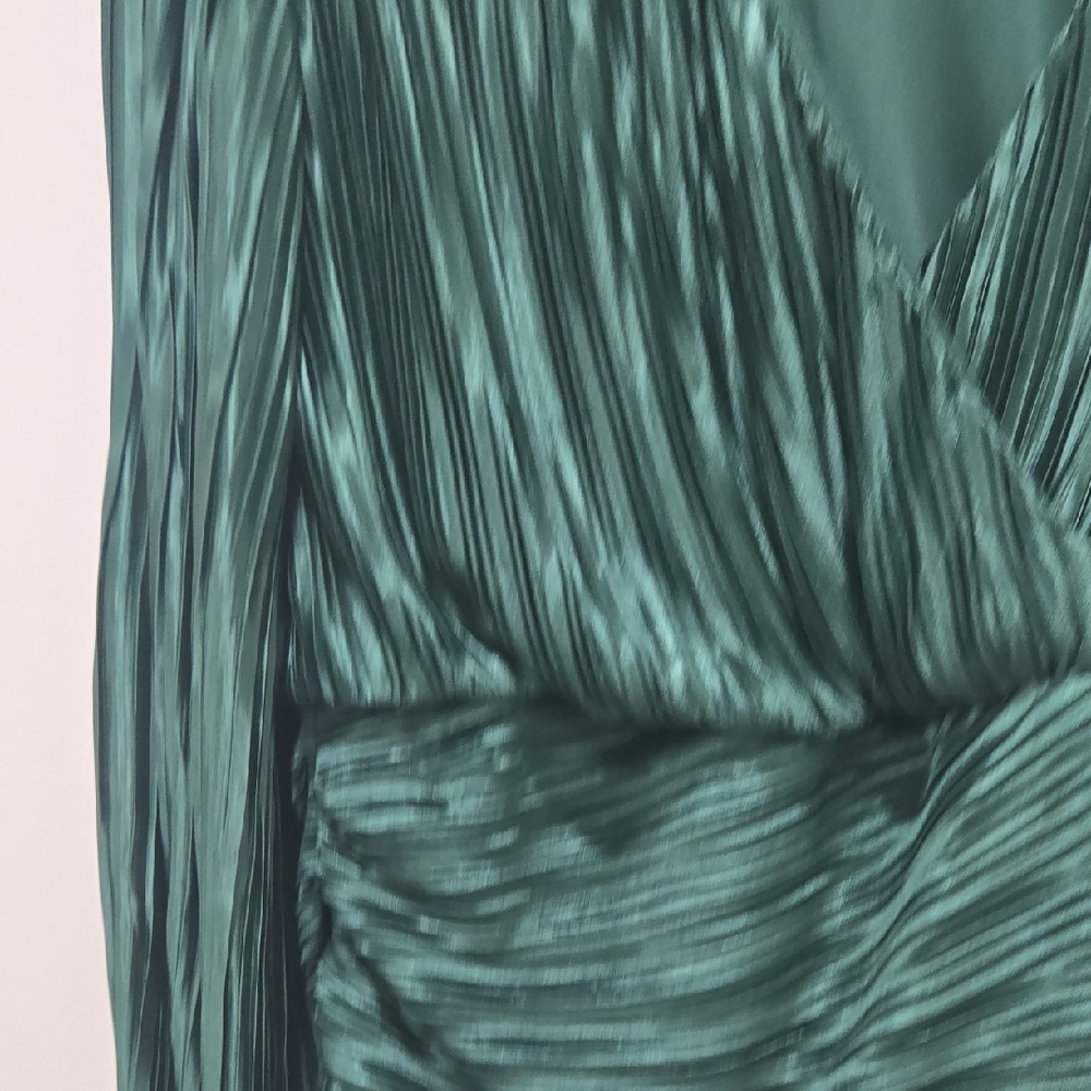 Chic Forest Green Pleated Blouse - image 6